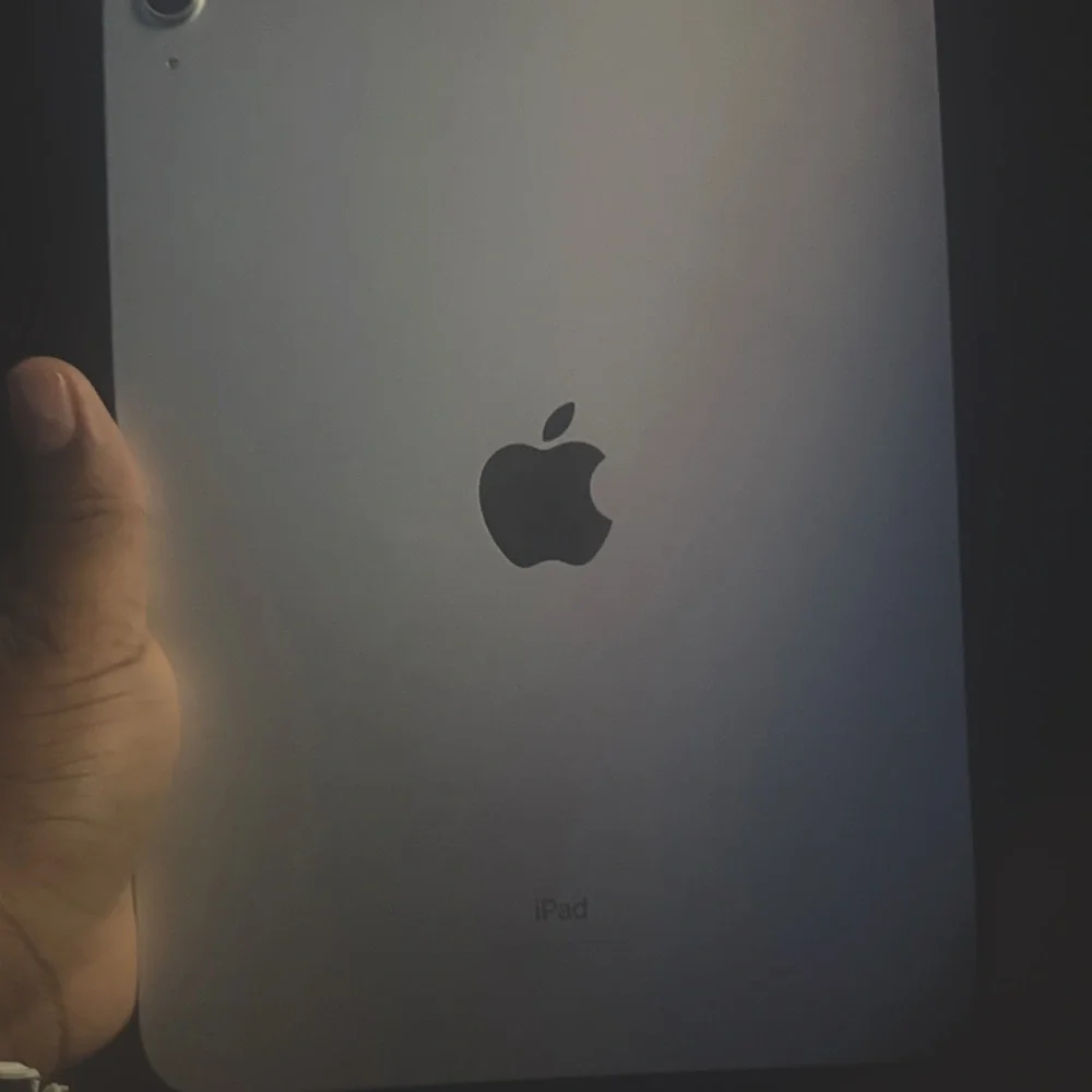 Apple Tablet - Sleek Silver Finish